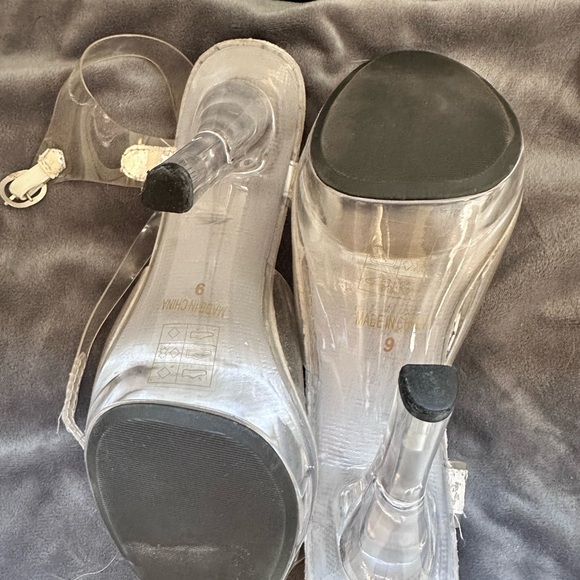 Clear Heels - Picture 5 of 10